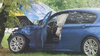 Zderzenie BMW z autobusem na Bielanach