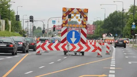 Bielany i Bemowo w korku. Ruszyło frezowanie