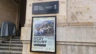 Wystawa "Oczy wojny" na Krakowskim Przedmieściu 