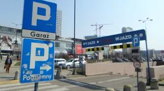 Parking w centrum Warszawy 