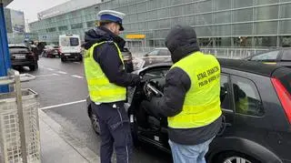 Policyjne kontrole przewozów osób w stolicy 