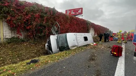 Dachowanie busa pod Grójcem