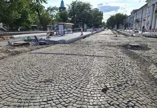 Fundamenty bramy-dzwonnicy w Siedlcach 