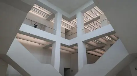 Wnętrze Muzeum Sztuki Nowoczesnej w Warszawie