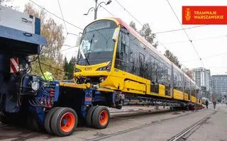 Kolejne nowe tramwaje Hyundaia dotarły do Warszawy 