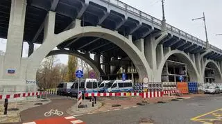 Zamknięty most Poniatowskiego 