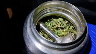 Nielegalna broń i narkotyki na posesji w powiecie grójeckim