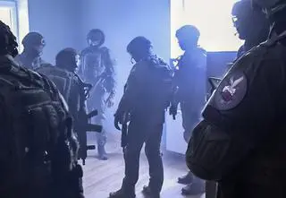 Rozbity gang handlarzy narkotyków. 13 zatrzymanych