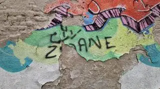 Zinedine Zidane zostawił autograf na praskim murze