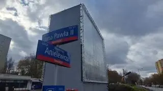 Ogromny stelaż na reklamę 