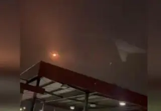 Awaria samolotu z Warszawy do Barcelony. Z silnika strzelały iskry
