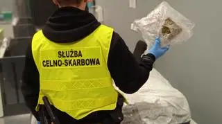 Funkcjonariusze KAS udaremnili przemyt marihuany