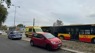 Kierowca autobusu uderzony w twarz przez innego kierowcę 