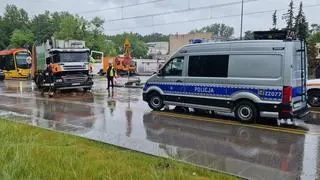 Zderzenie śmieciarki z tramwajem