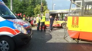 Wypadek autobusu z tramwajem