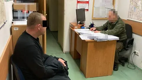 Swoim stylem jazdy zwrócił uwagę policjantów. W alkomacie ledwo starczyło skali