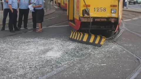 Zderzenie tramwaju i autokaru na placu Bankowym 