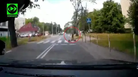 Wjechał hulajnogą na przejście dla pieszych, tuż przed auto. "Kompletnie nas zignorował"