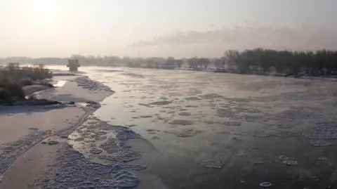 Na lewym brzegu deszcz, a na Pradze śnieg