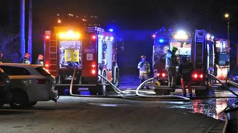 Akcja strażaków w Ursusie. Spaliła się altana