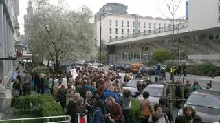 Protest przed biurem edukacji