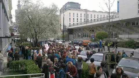 "Polityka wasza, edukacja nasza". Protest rodziców