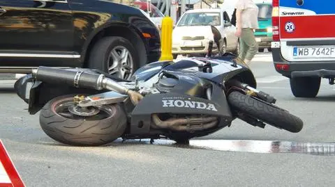 Wypadek motocyklisty. "Autobusy przejeżdżają po wysepce"