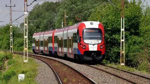 Ponad 30 stopni w pociągach WKD. Cztery składy wycofane po kontroli