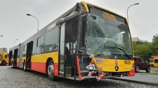 Nowy autobus uległ wypadkowi