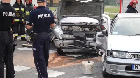 Kolizja na Bielanach. "Zawracał w niedozwolonym miejscu" 