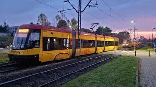 Zderzenie auta z tramwajem na Targówku