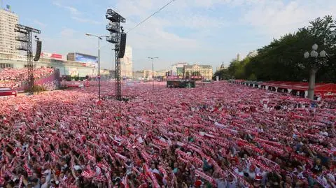 Rekord Europy pobity: 3 miliony w strefach kibica