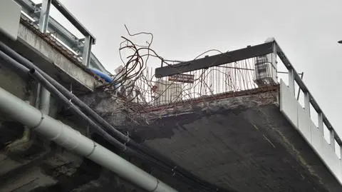 Kończą remont Łazienkowskiego, rozbierają przystanki na trasie