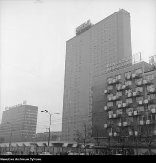 Hotel Forum w Warszawie (1974)