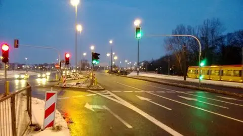 Wiadukt wciąż przejezdny. Mieli zamknąć go w piątek