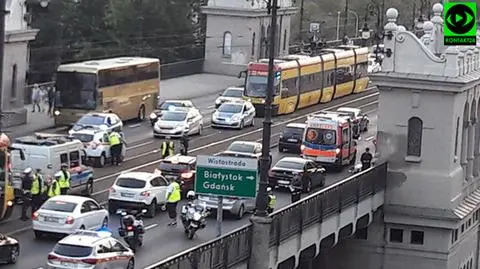 Tragiczny wypadek na moście Poniatowskiego. Nie żyje 17-latka