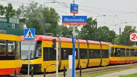 Stały tramwaje na Muranowie. Przez zepsutą "18"