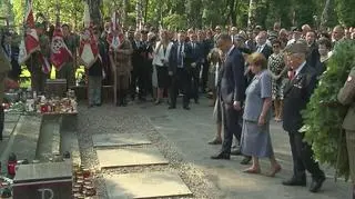 Prezydent Duda przed pomnikiem Gloria Victis