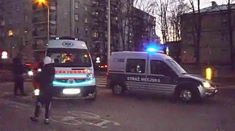 Lód załamał się pod dziewczynką. Uratowali ją strażnicy miejscy