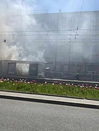 Pożar samochodu w Alejach Jerozolimskich 