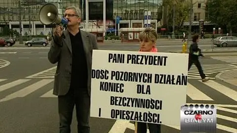 Zamilczeć petentkę - tak urzędnicy traktują warszawiankę