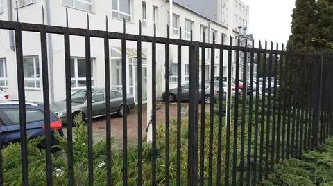 Nieznany sprawca uszkodził dziewięć aut na parkingu CBA