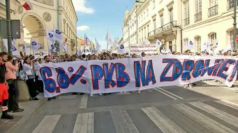 Lekarze przeszli przed Sejm. "Dość umierania pacjentów w kolejkach"