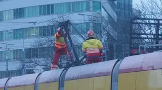 Zepsuty tramwaj na rondzie Kercelak 