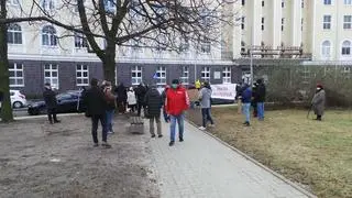 Protest przed Szpitalem Praskim