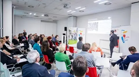 W tym roku Warszawa przeznaczy więcej środków na podnoszenie kwalifikacji zawodowych nauczycieli