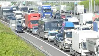 Motocyklista zderzył się z autem dostawczym na S2