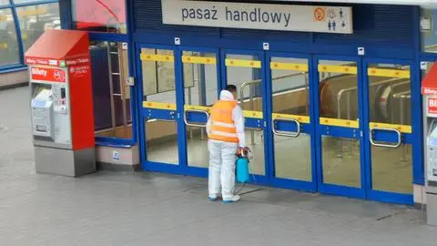 Akcja służb na stacji metra Centrum