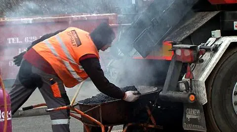 Praca wre na trasie W-Z. Nie jeżdżą tramwaje