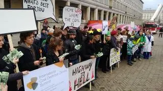 Początek protestu przed ministerstwem